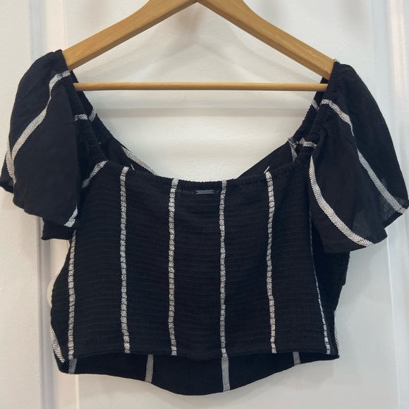 Volcom X Coco Ho Black Stripped Tie Crop Top Beach M - Picture 3 of 5